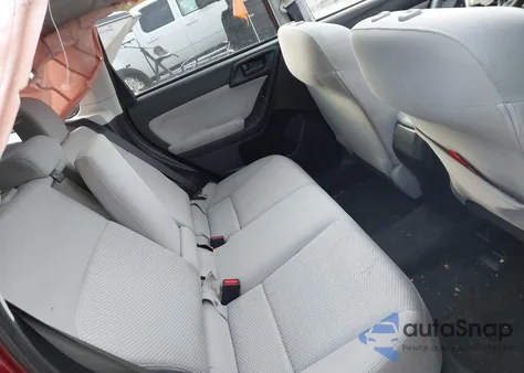 2015 Subaru Forester 2.5I Premium z USA, uszkodzony, nr VIN JF2SJAFC3FH546798